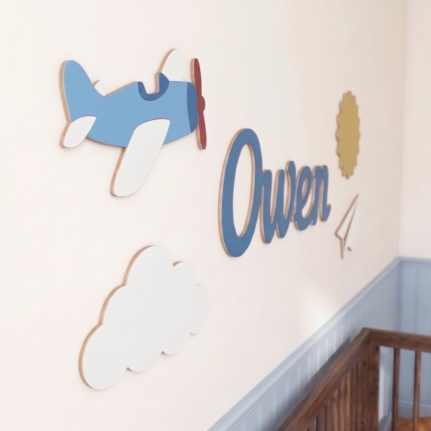 Airplane sign with the name Owen: side view: thin 4 mm plywood